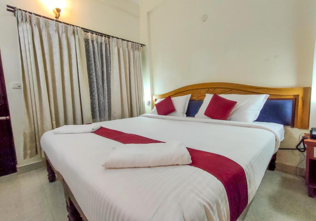 Ayurlaya Beach Retreat Kovalam Exterior photo