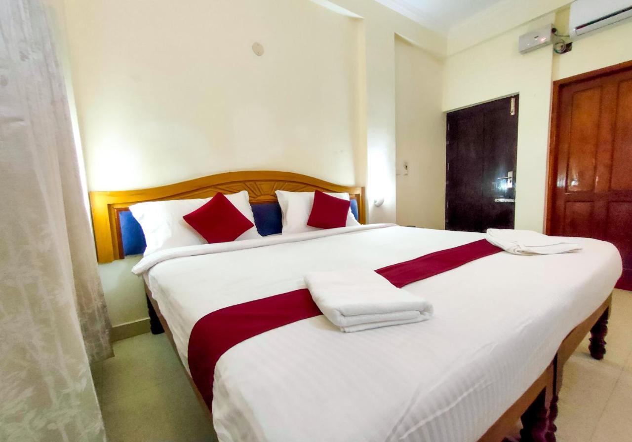 Ayurlaya Beach Retreat Kovalam Exterior photo